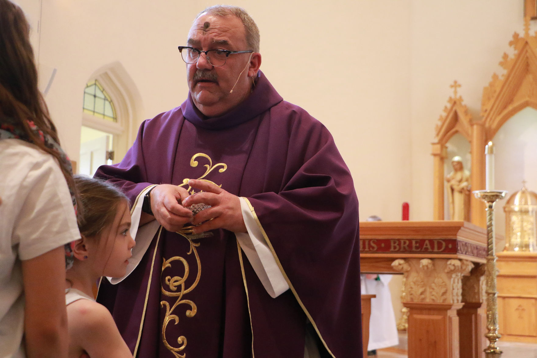PHOTOS- Ash Wednesday noon service St. Agnes 20200226819.jpg